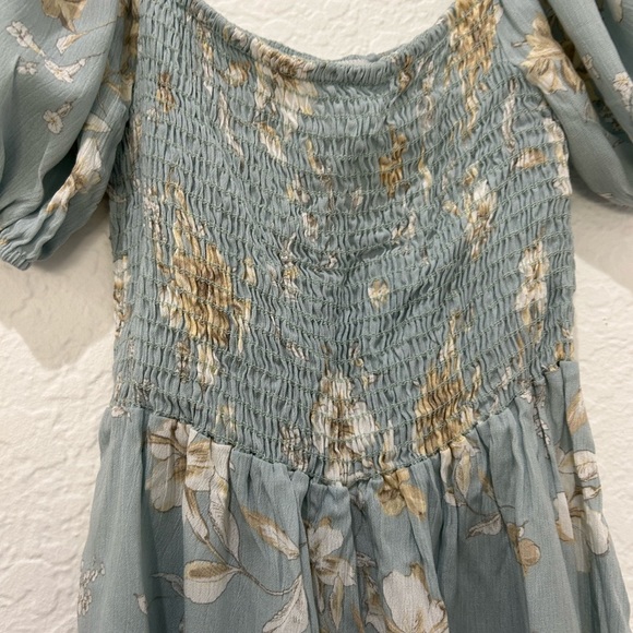 💥PRICE⬇️ 
MILEY & MOLLY • Romper With Puff Sleeve Smock Ditsy Floral • size M • - Picture 6 of 9